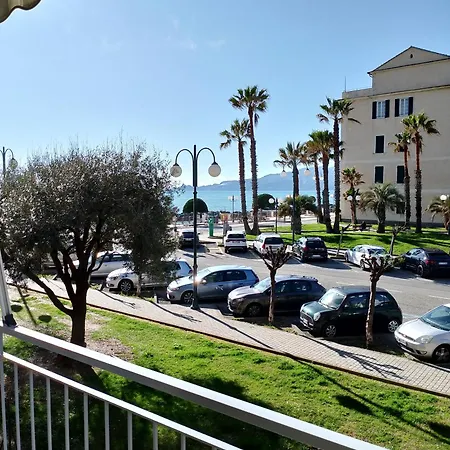 Incantevole Davanti Al Mare, * Chiavari