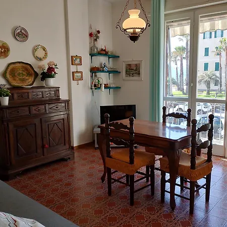 Apartament Incantevole Davanti Al Mare, Chiavari