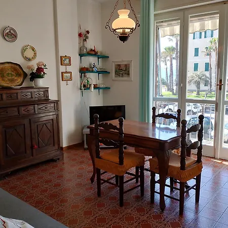 Apartment Incantevole Davanti Al Mare, Chiavari